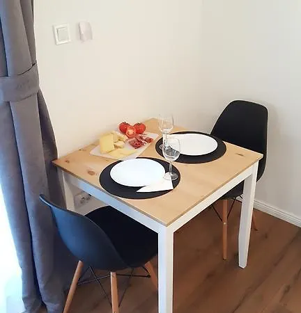 & Studio Lemon Apartment *