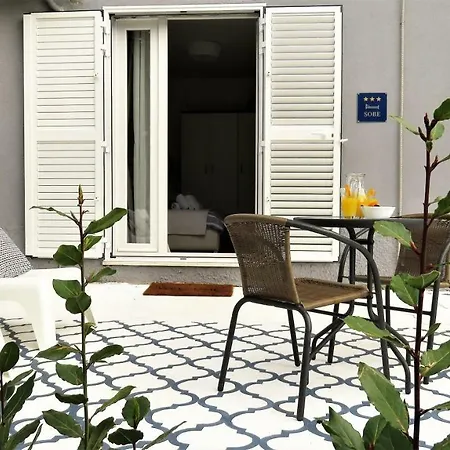 & Studio Lemon *